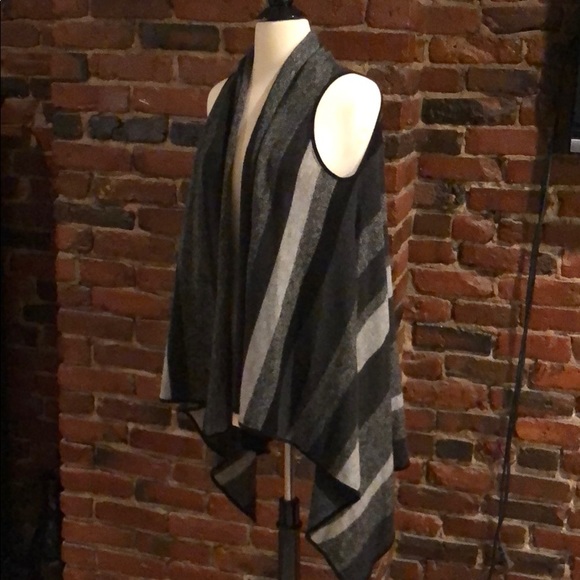 Cashmere Draped Vest - Picture 3 of 5